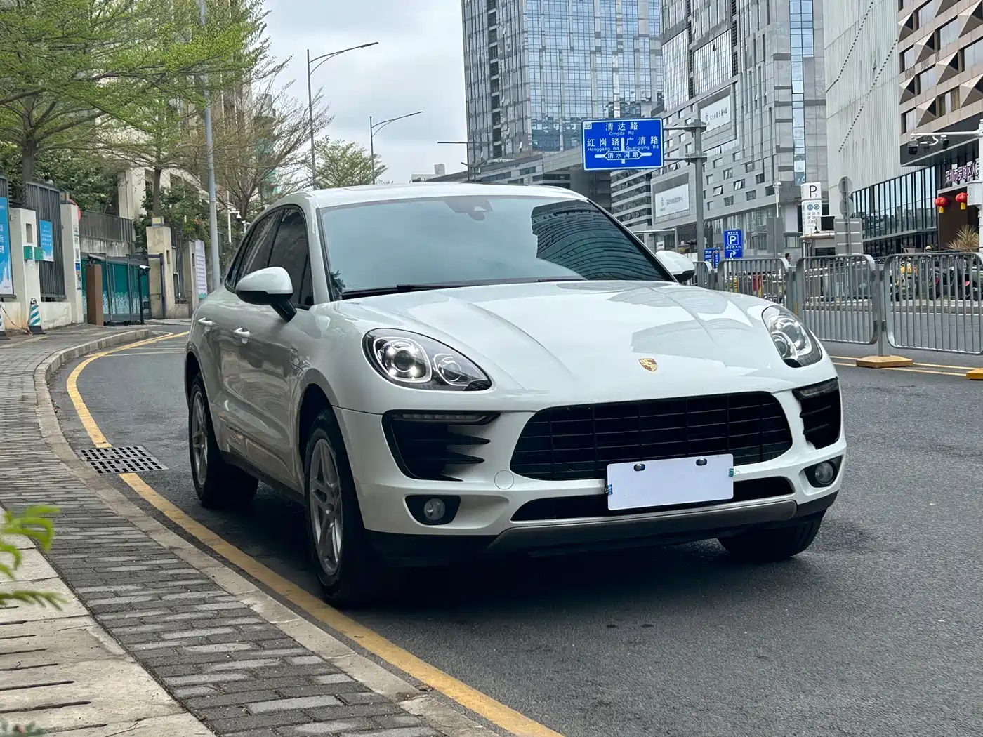 Porsche Macan 2017 Macan 2.0T фото 3