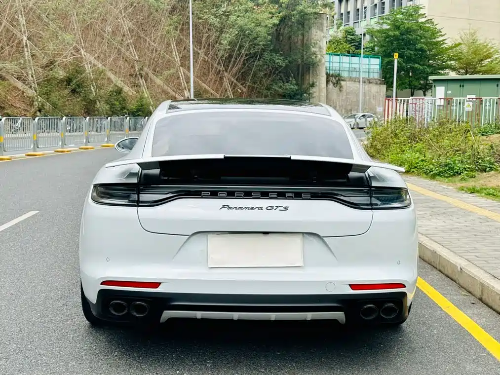 Фото 6 - Porsche Panamera
