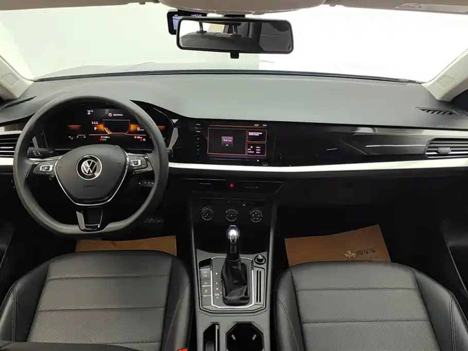 Volkswagen Lavida 2021 1.5L Auto Comfort Edition фото 12