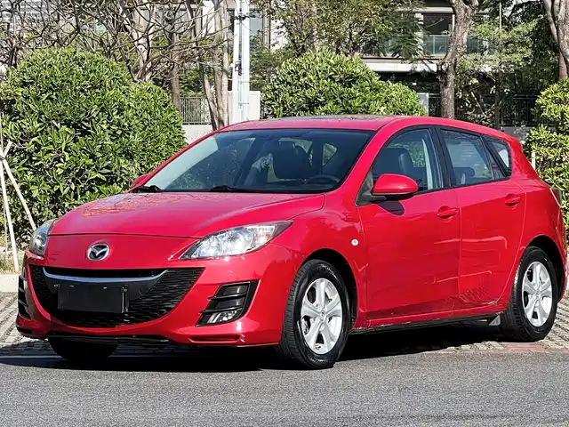  Mazda Mazda3 (Import) 2010 Hatchback 1.6 Automatic Luxury