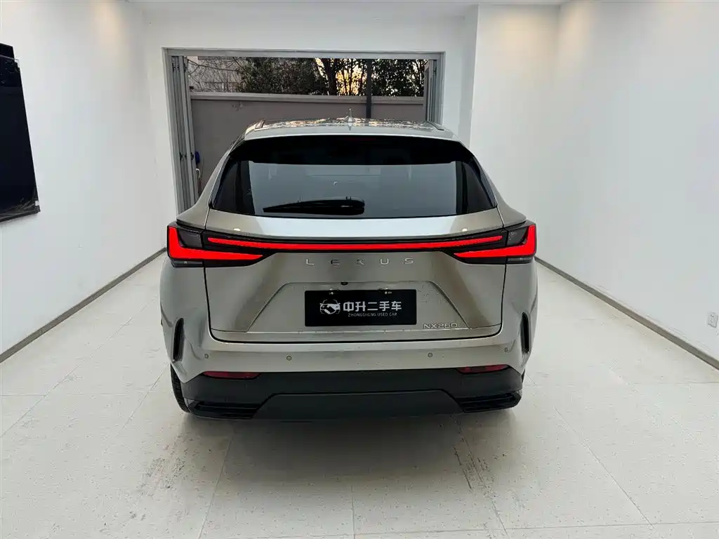 Lexus NX 2022 260 FWD Innovation Edition фото 5