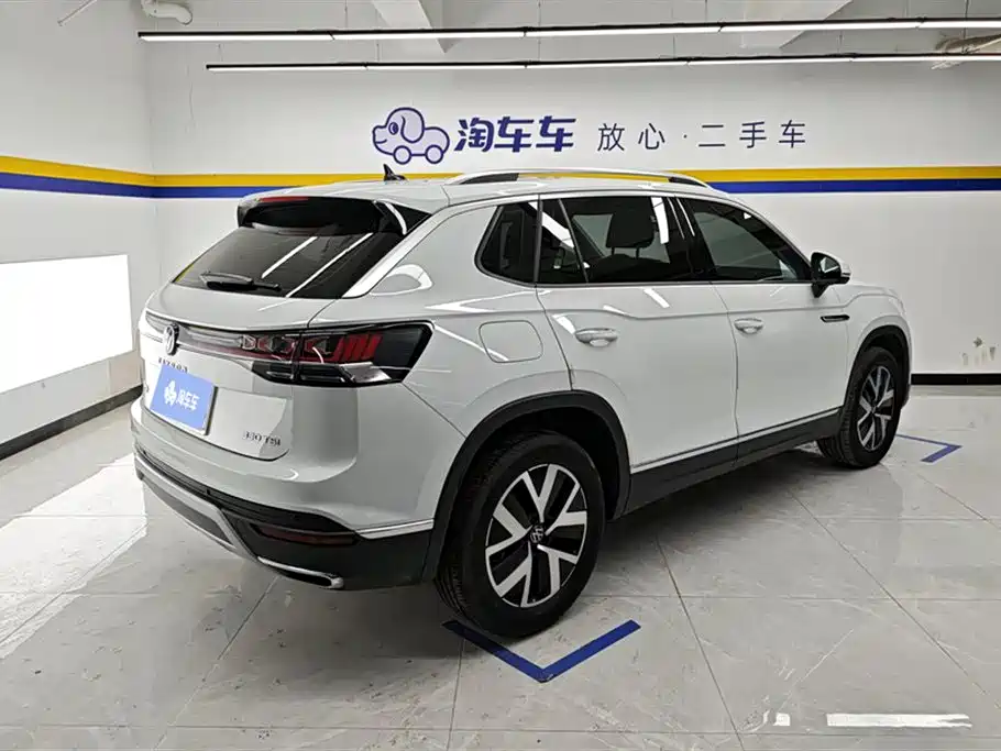 Volkswagen Tayron 2024 330TSI 2WD Luxury Plus Advanced фото 3