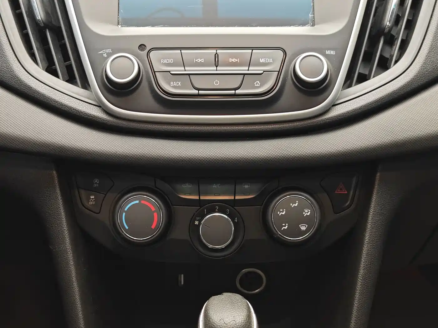 CHEVROLET KOVOZ