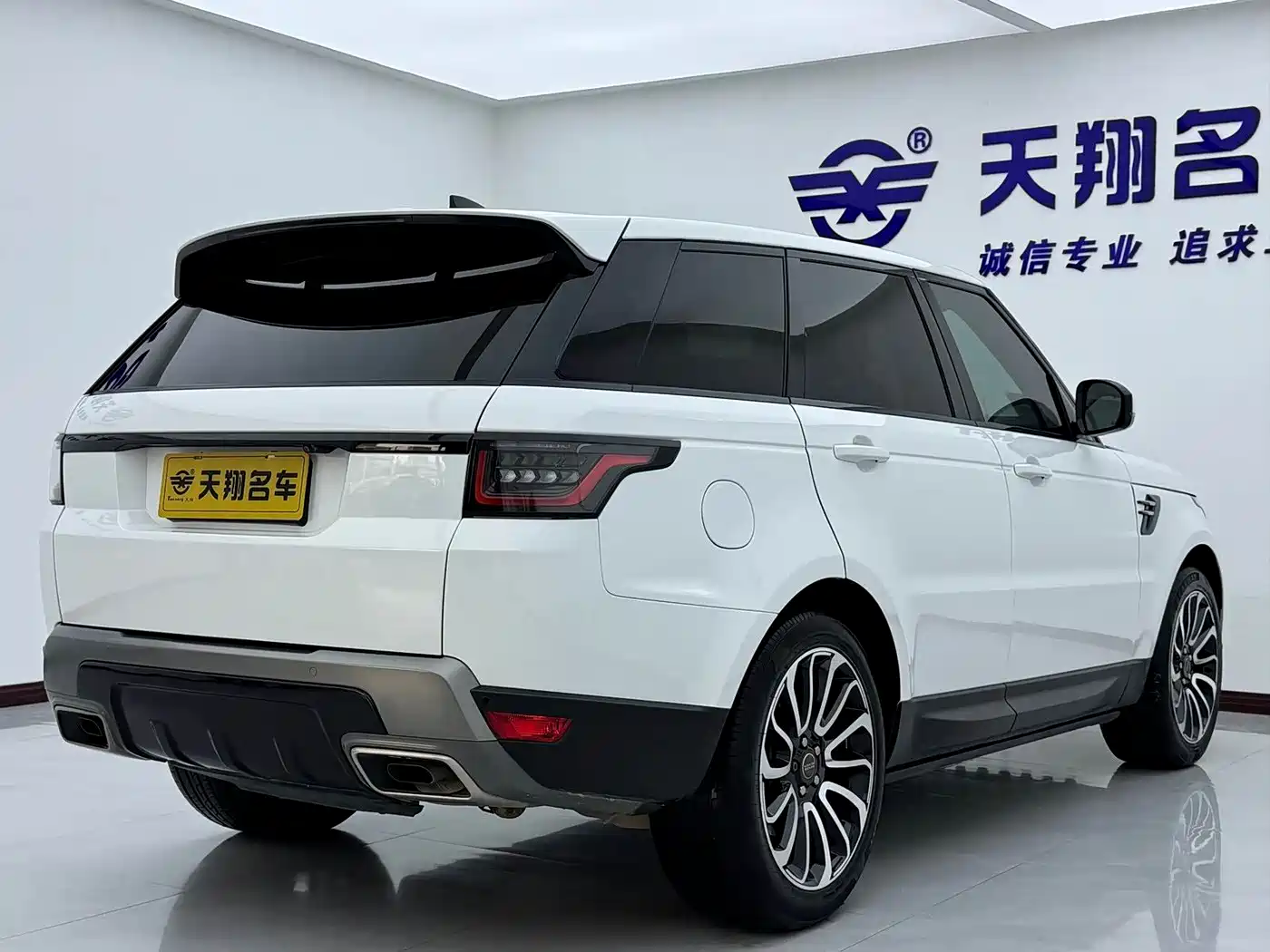 Land Rover Range Rover Sport 2020 3.0 L6 SE фото 19