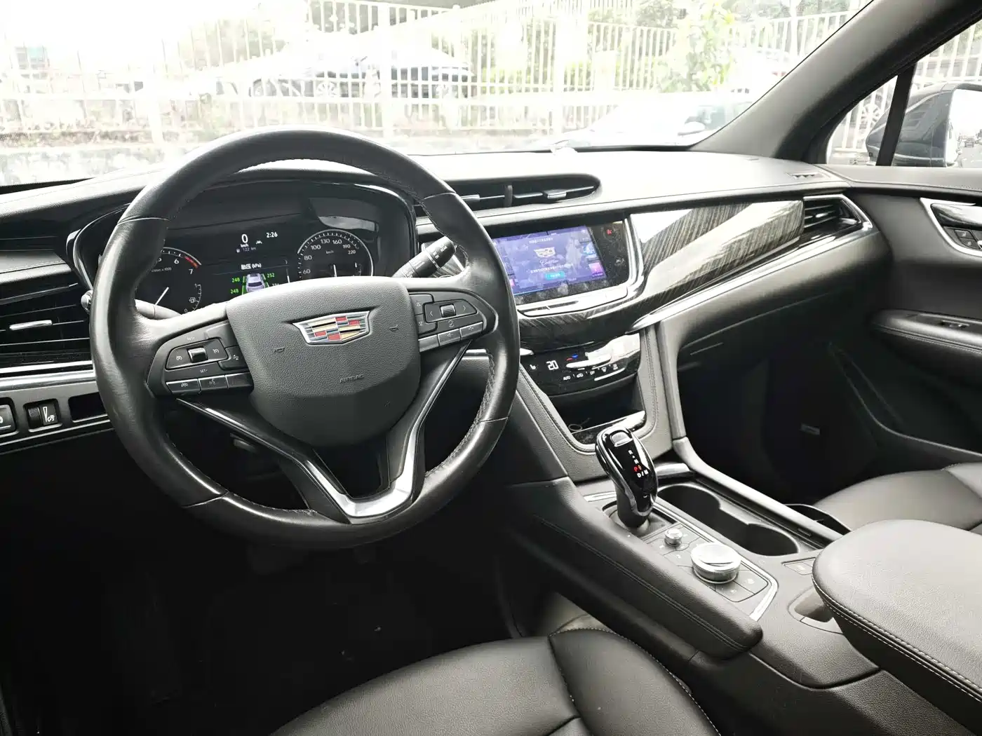 CADILLAC XT6