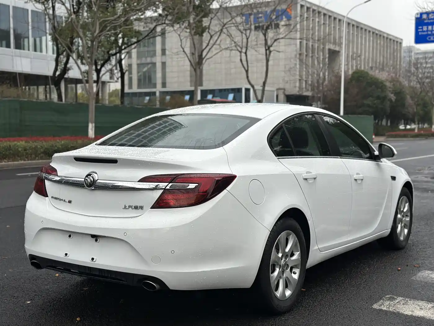 Buick Regal 2015 1.6T Leading Tech Edition фото 4