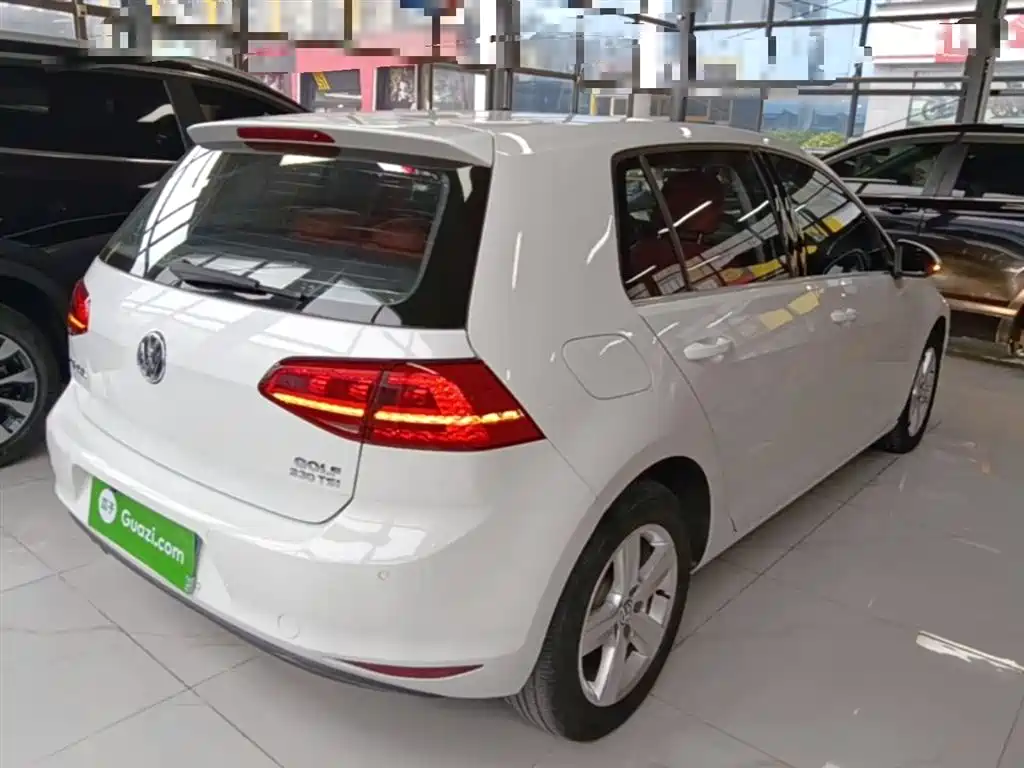 Volkswagen Golf 2016 230TSI Automatic Comfort фото 7