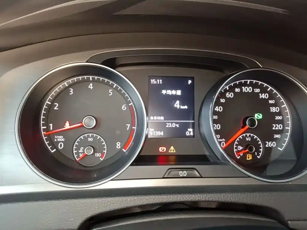 Volkswagen Golf 2016 230TSI Automatic Comfort фото 12