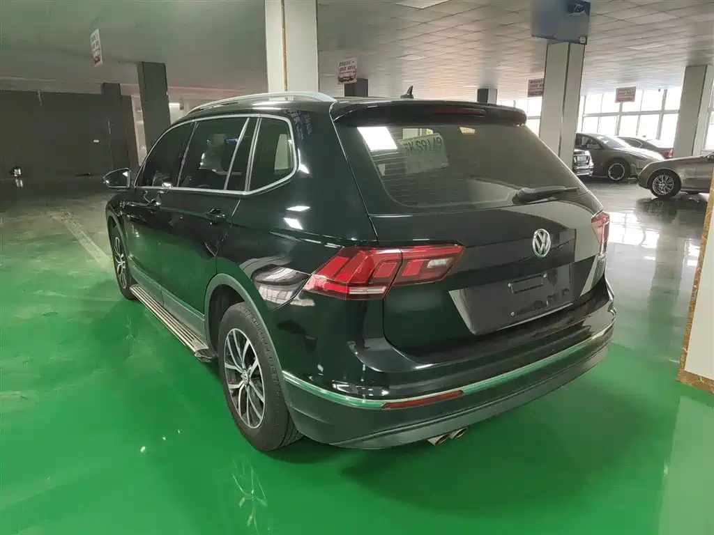 Volkswagen Tiguan L 2018 330TSI Automatic 2WD Luxury Edition фото 23