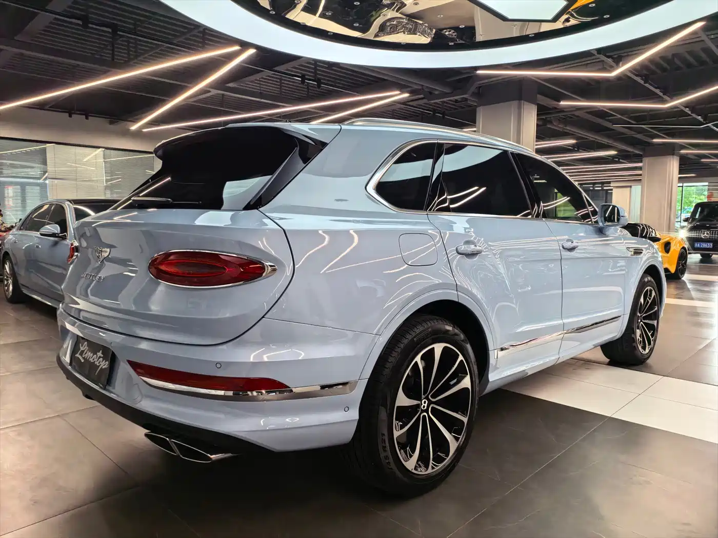 Bentley Bentayga 2025 2026 4.0T V8