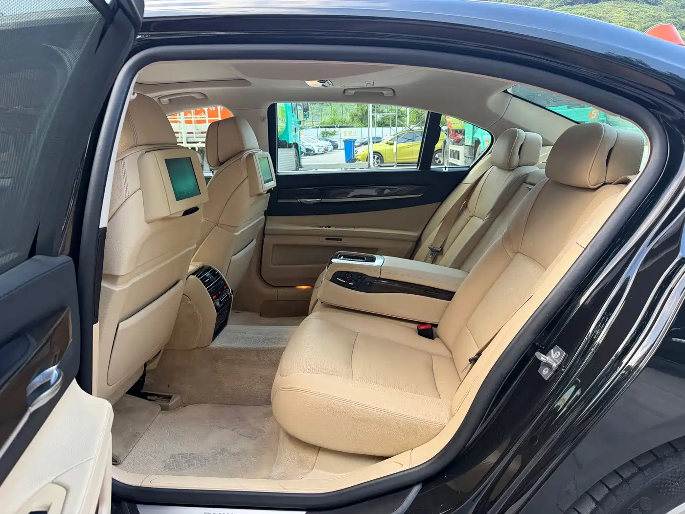 BMW 7 Series 2010 2009 730Li Luxury