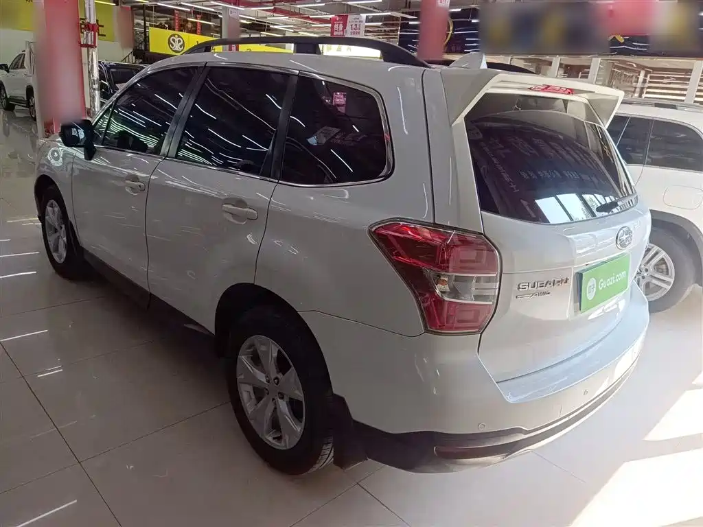 Subaru Forester 2013 2.5i Automatic Luxury Edition фото 5