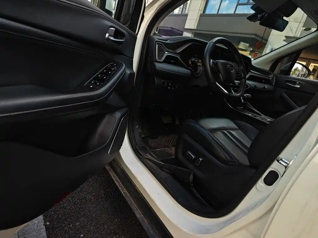 Фото 14 - GAC Trumpchi GS4