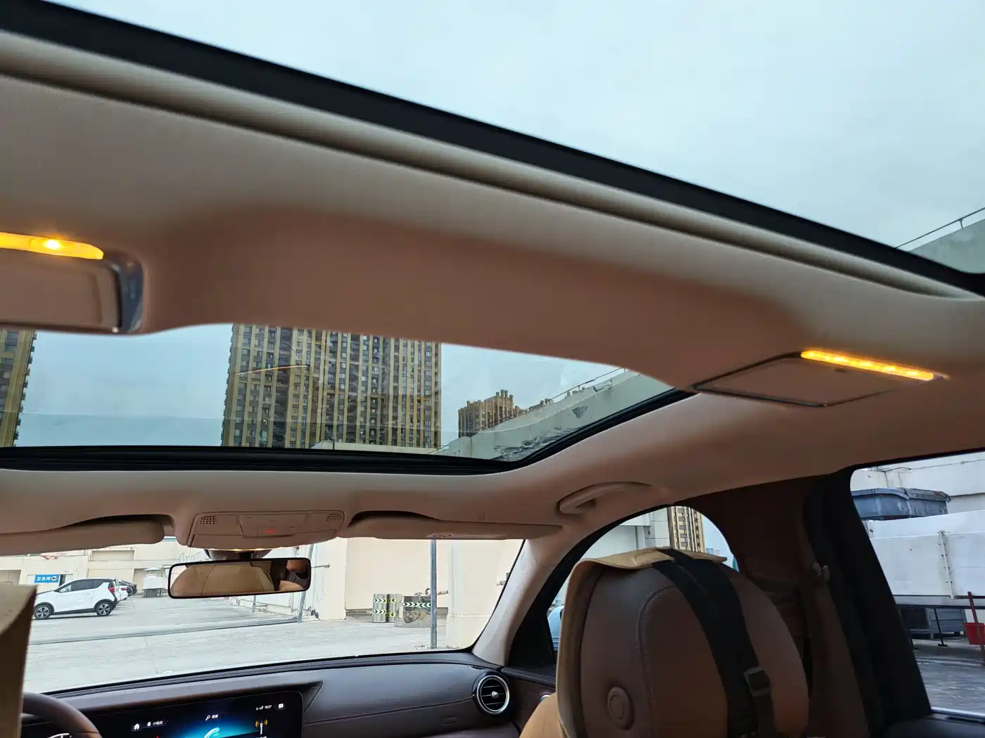 Mercedes-Benz E-Class 2021 E 300 L Luxury фото 16