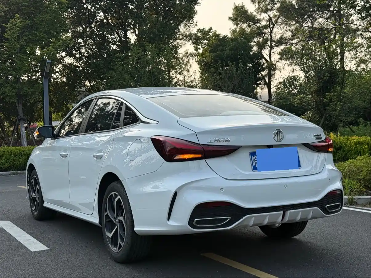 MG MG5