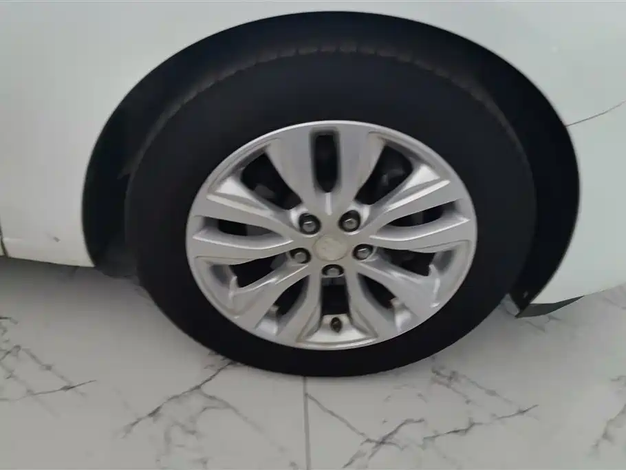 Buick Excelle 2021 Exemplar 1.5L Auto Elite фото 6