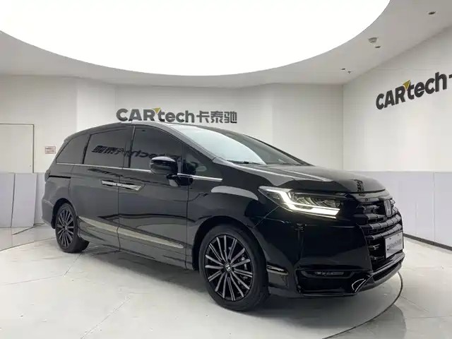 Honda Elysion 2024 2.0L e:HEV Luxury Edition — фото 2