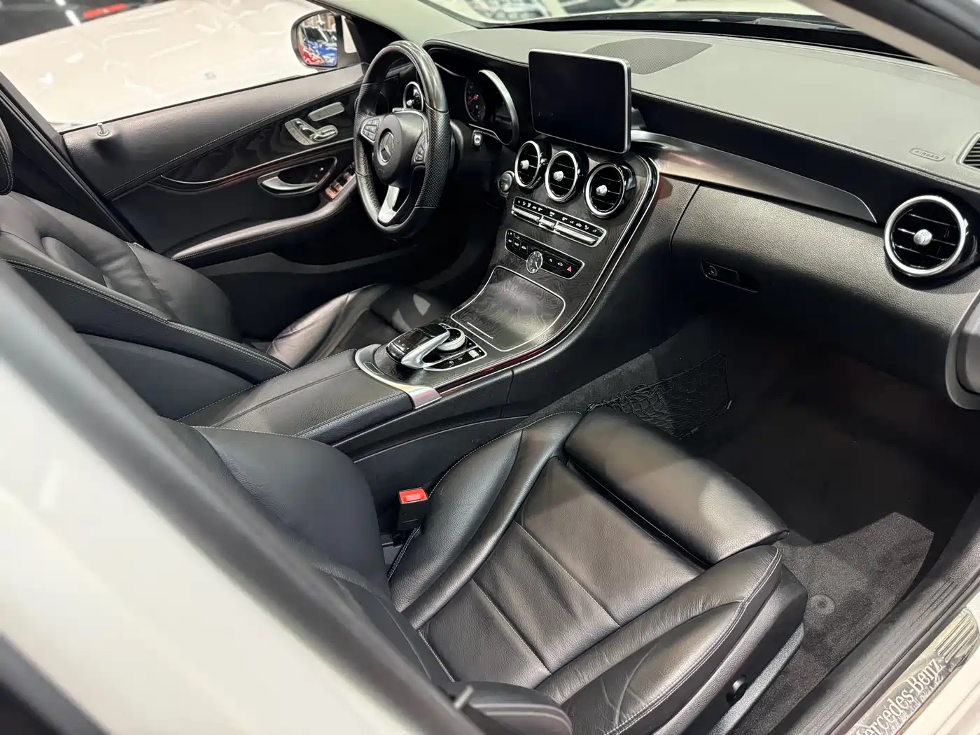 Mercedes-Benz C-Class 2015 C 300 L Sport фото 29