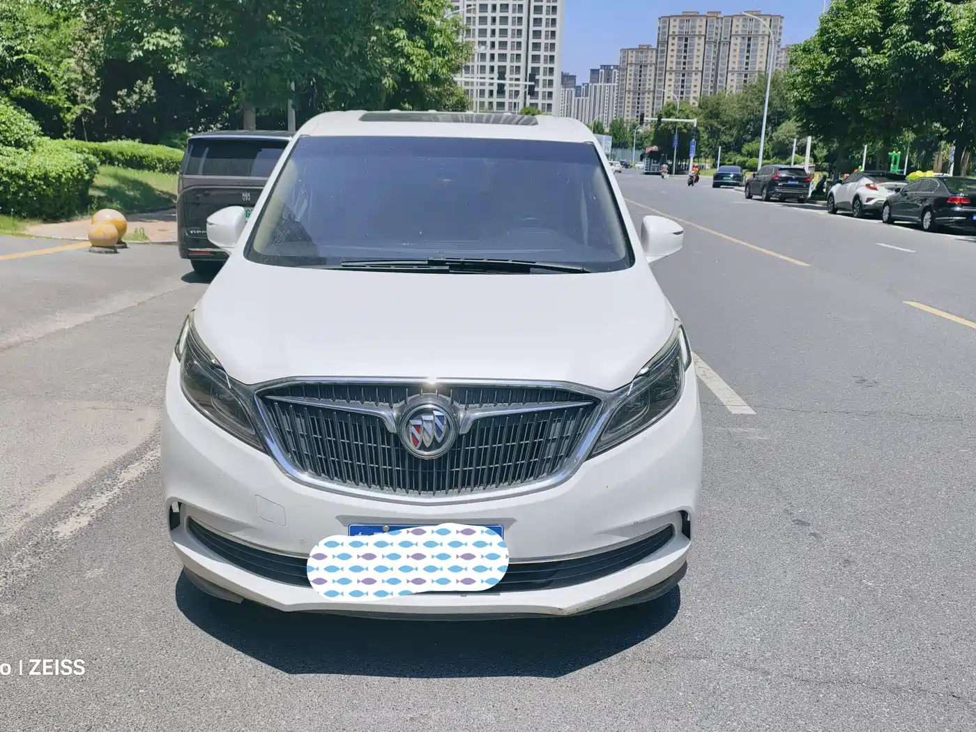 Photo 3 - Buick GL8