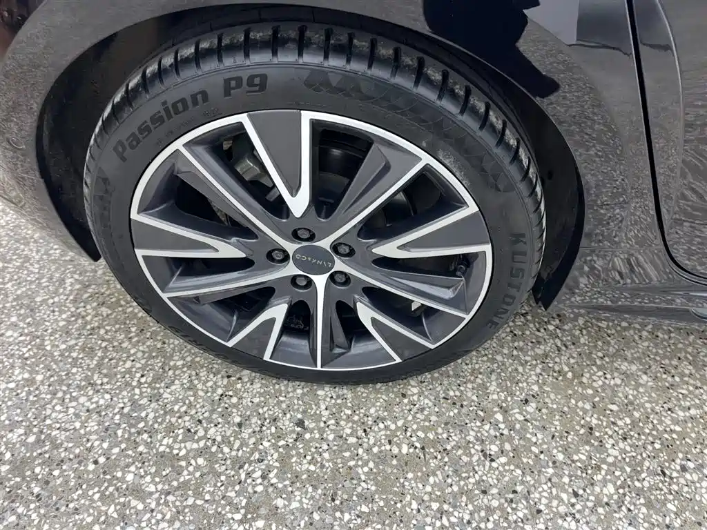 Lynk & Co 02 Hatchback 2021 2.0TD Halo фото 12