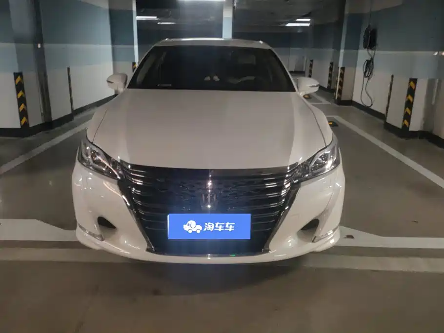 Toyota Crown 2019 2018 2.0T Fashion Edition