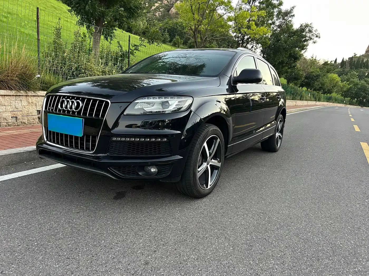 Фото 1 - Audi Q7