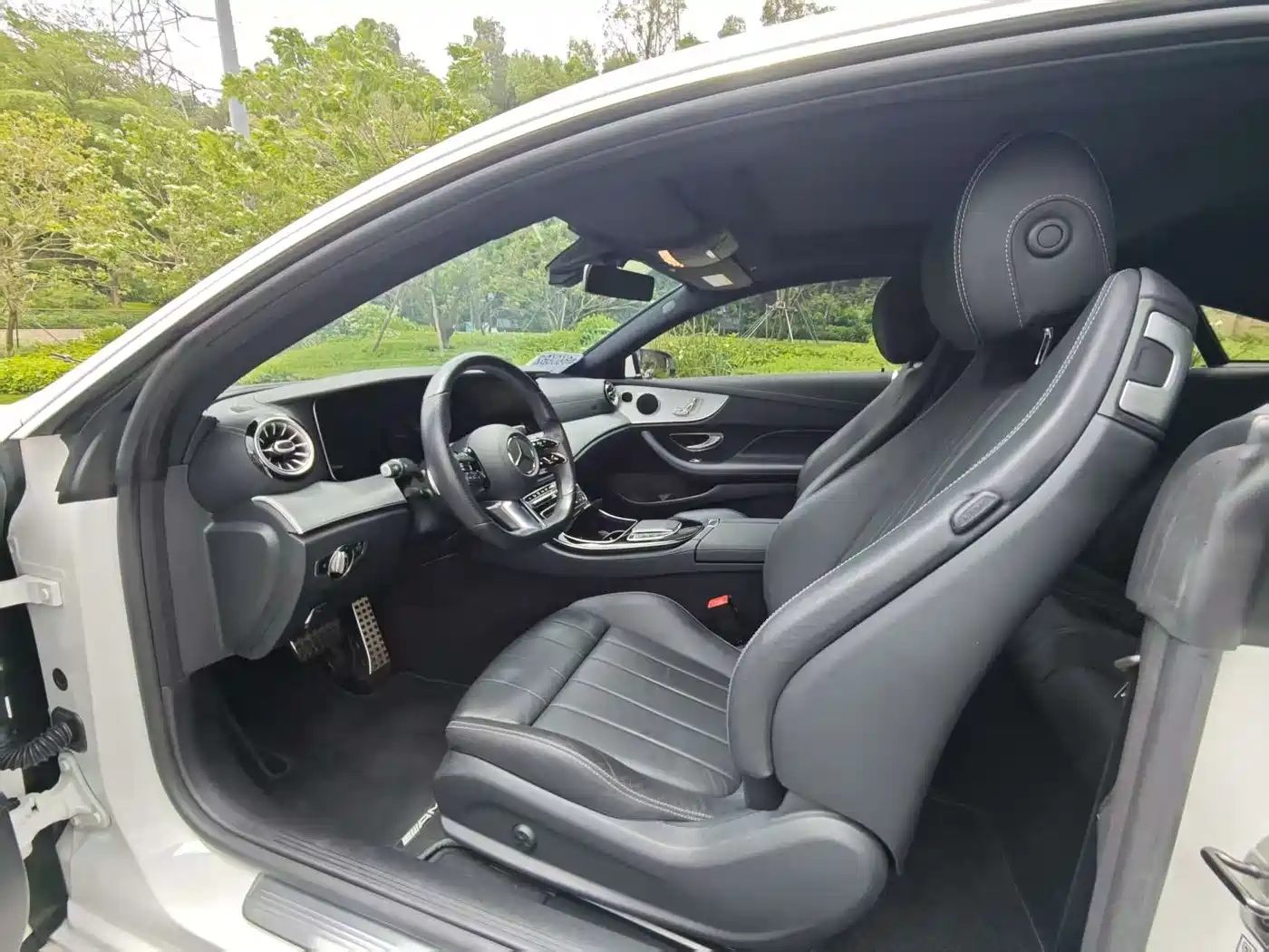 MERCEDES-BENZ E-CLASS (IMPORTED)