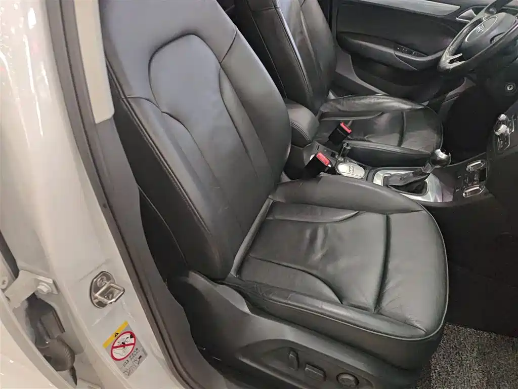 Audi Q3 2015 30 TFSI Comfort фото 25