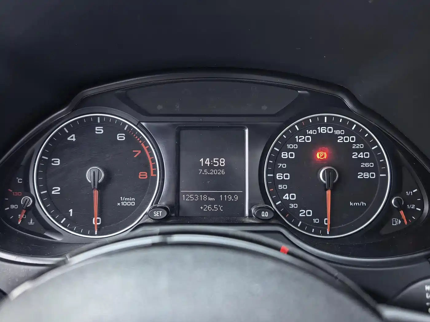 Audi Q5 2015 40 TFSI Technology фото 15