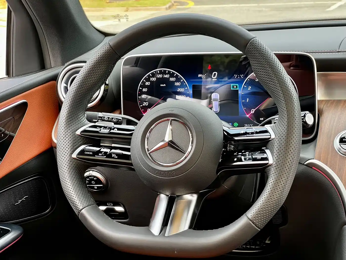 Mercedes-Benz GLC 2024 Facelift GLC 300 L 4MATIC Sport 7-seater фото 12