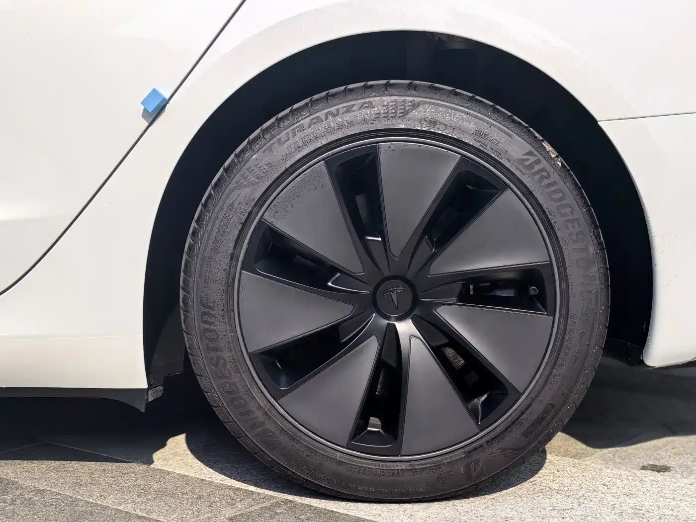 Tesla Model 3 2026 2025 Model Year Facelift Rear-Wheel Drive