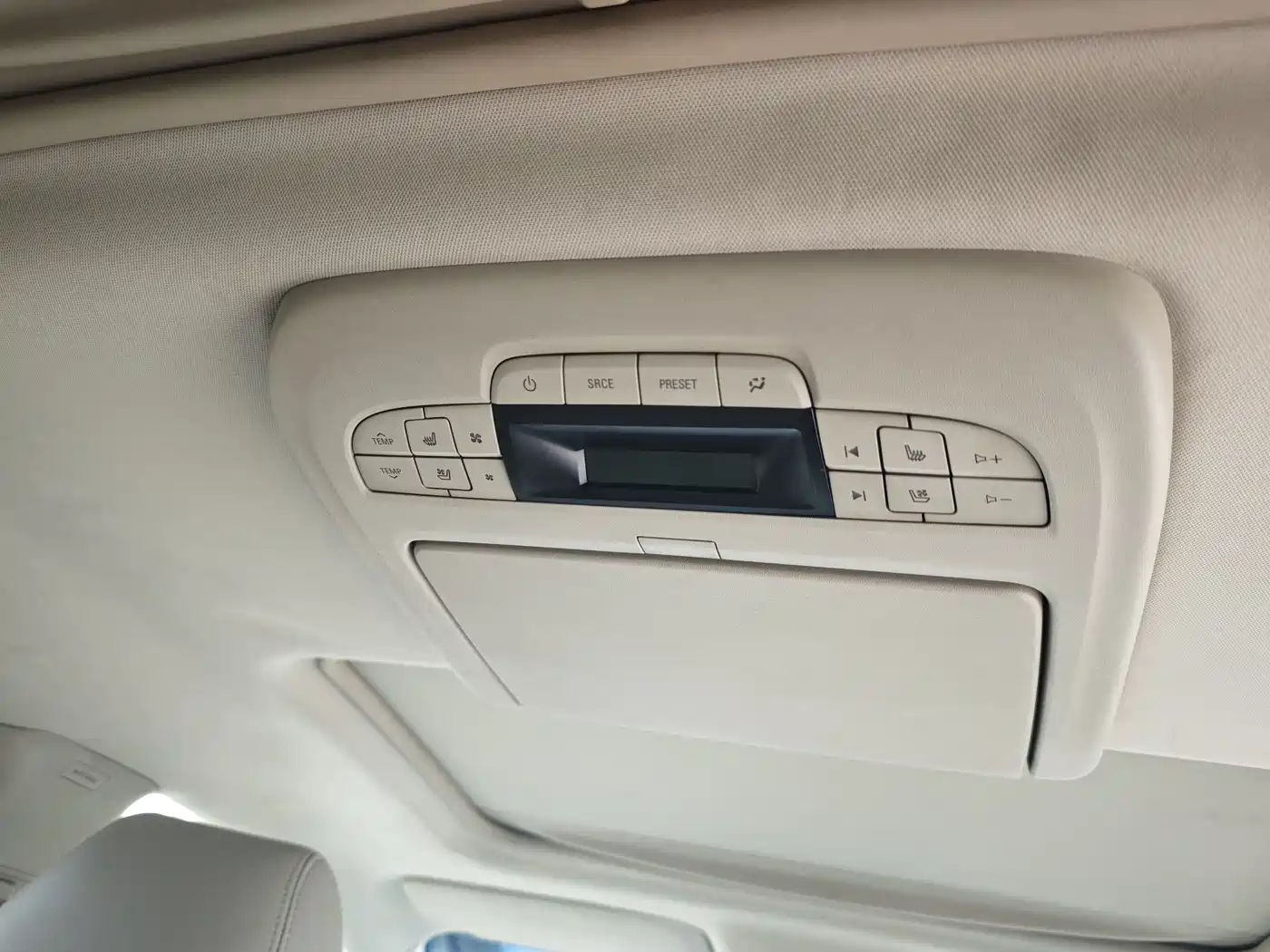 Buick GL8 2013 3.0L XT Luxury Business Flagship Edition фото 12