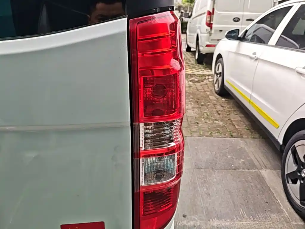 SRM Xinyuan New Energy Hiace EV 2023 2021 Standard
