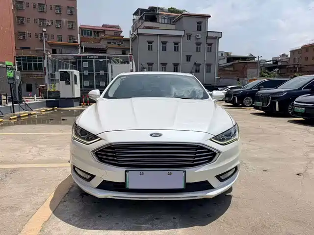 Ford Mondeo New Energy 2018 2.0 PHEV Smart Edition — фото 2