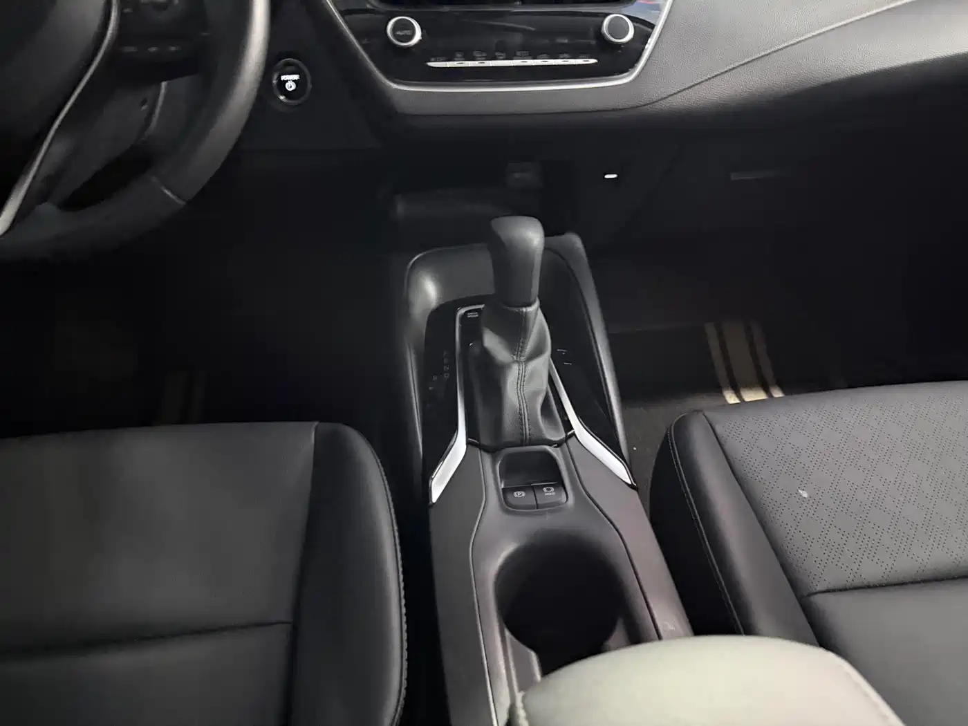 Toyota Corolla 2024 1.8L Smart Hybrid Dual Engine Flagship Edition фото 16