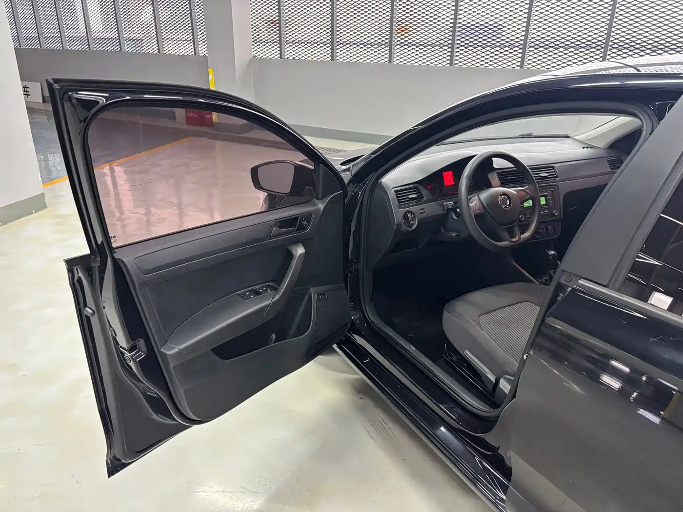 Volkswagen Santana 2016 1.6L Automatic Trend Edition фото 10