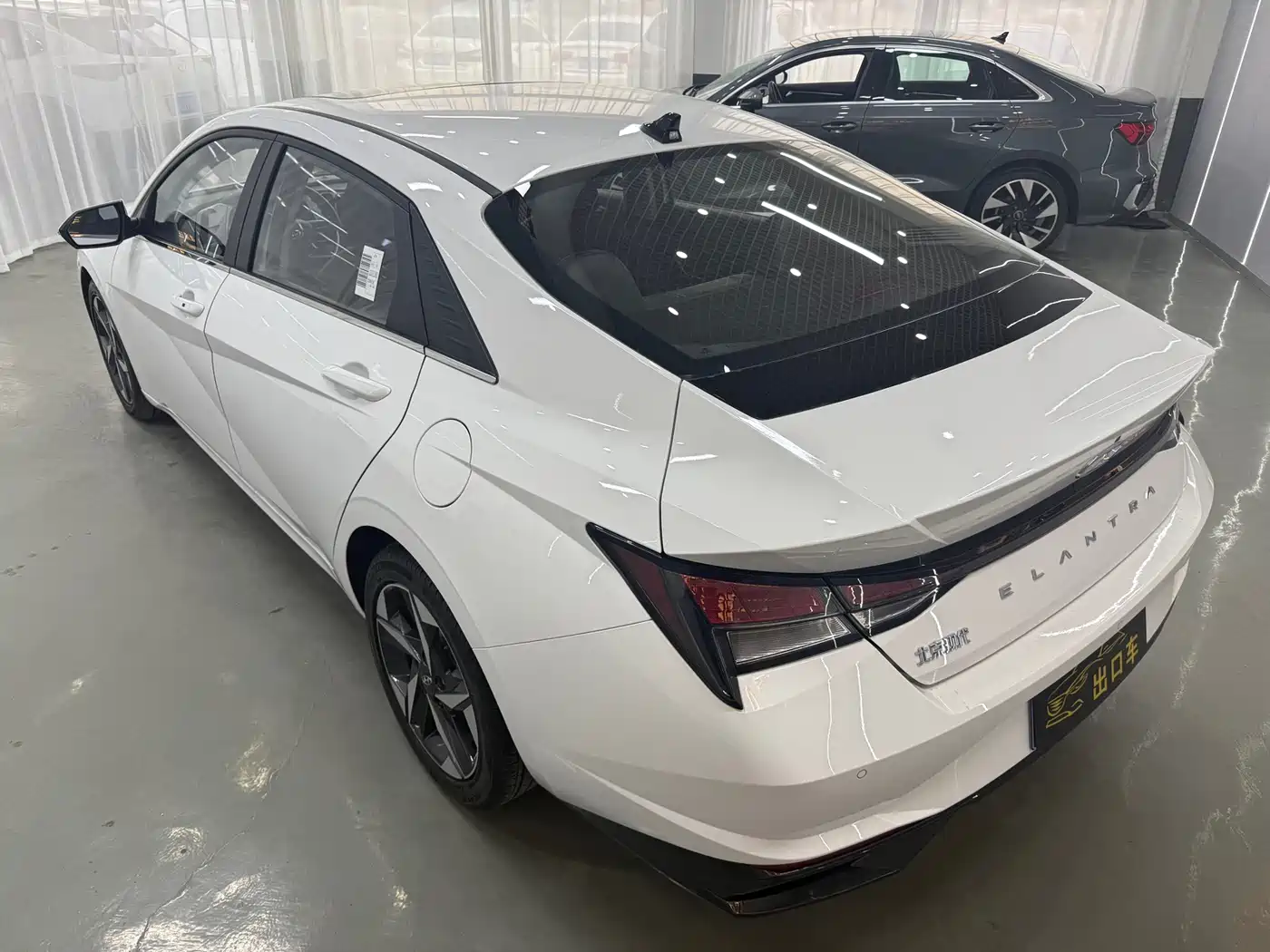 Hyundai Elantra 2021 1.5L CVT GLX Elite Edition фото 4