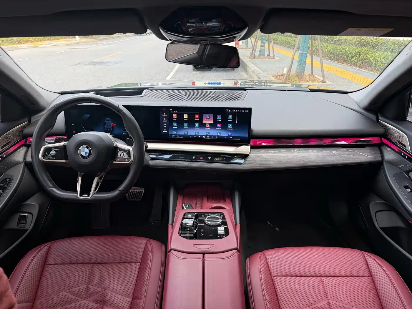BMW 5 Series 2024 530Li Premium M Sport Package фото 7