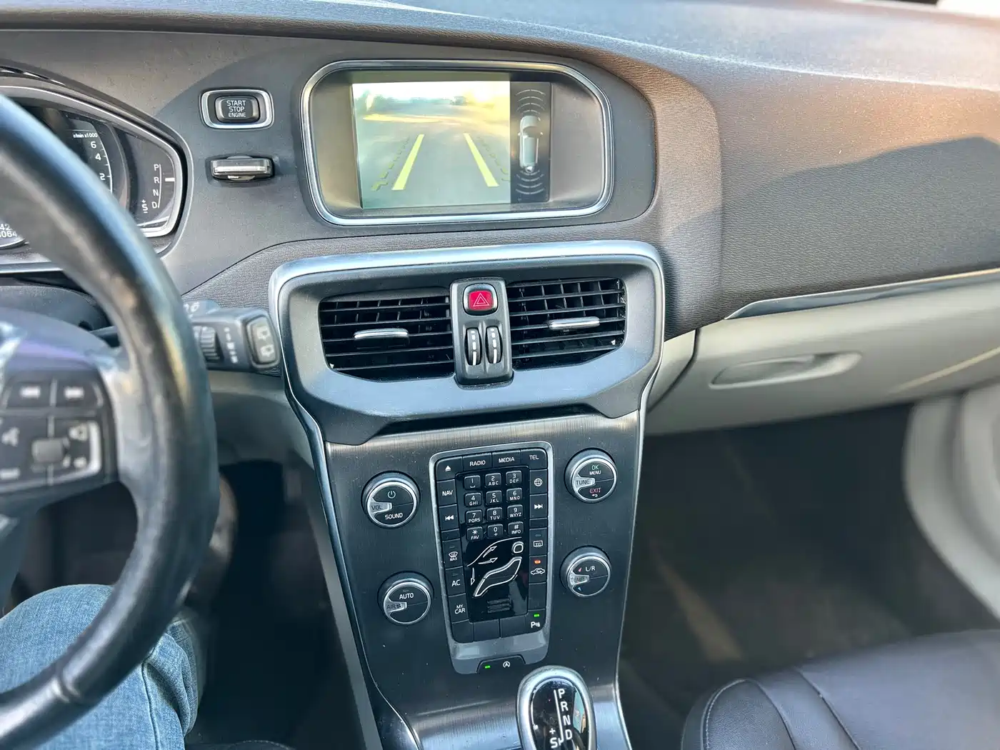 Фото 21 - Volvo V40