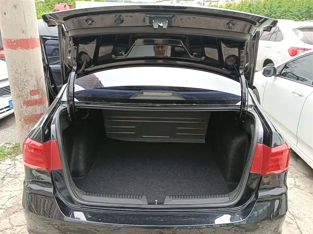 Volkswagen Santana 2018 1.5L Manual Trend Edition фото 19