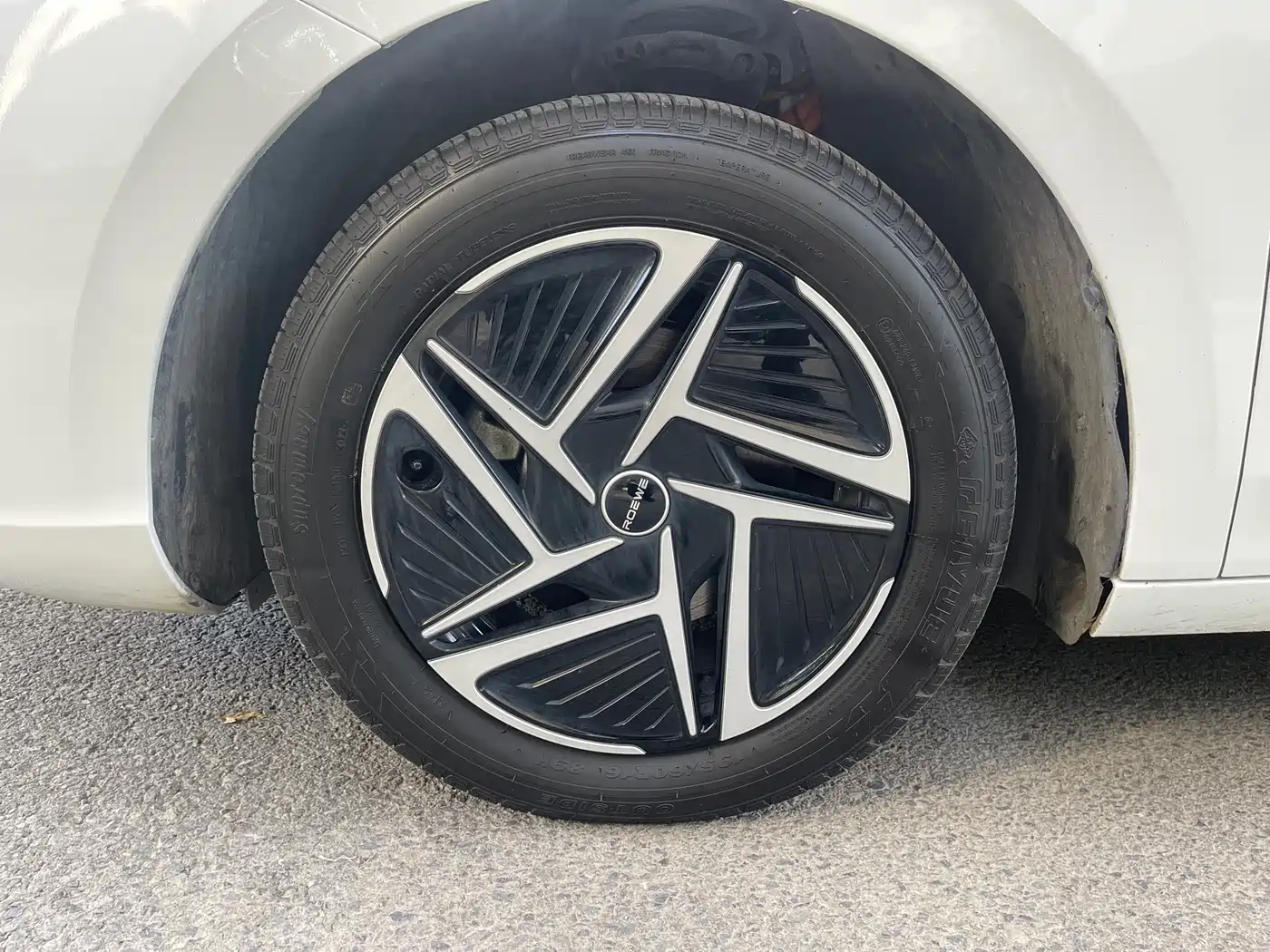 Roewe D6 2025 2025 Model 450km Premium Edition