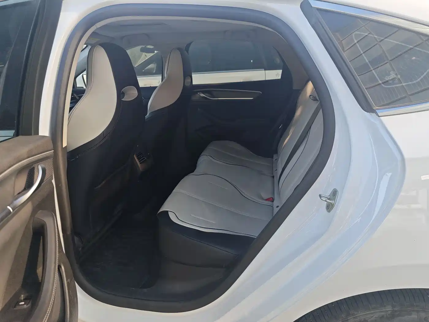 BYD Destroyer 05 2024 Glory Edition DM-i 120KM Flagship фото 15