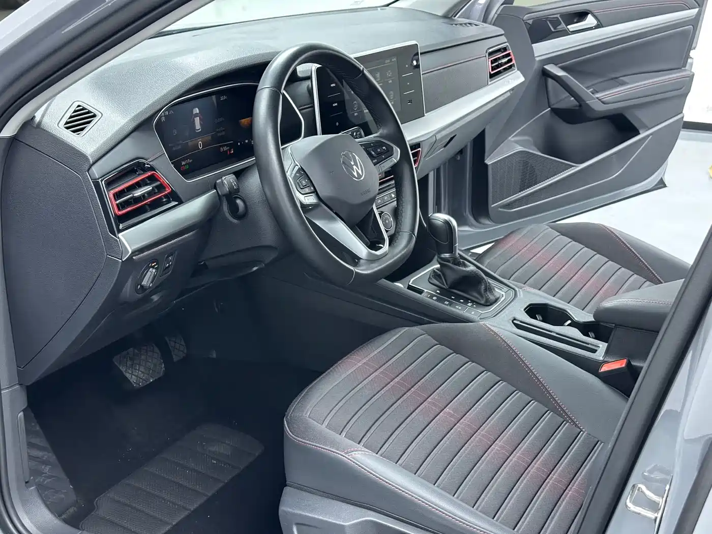 Volkswagen Lavida 2023 280TSI DSG Starlight Comfort Edition фото 6