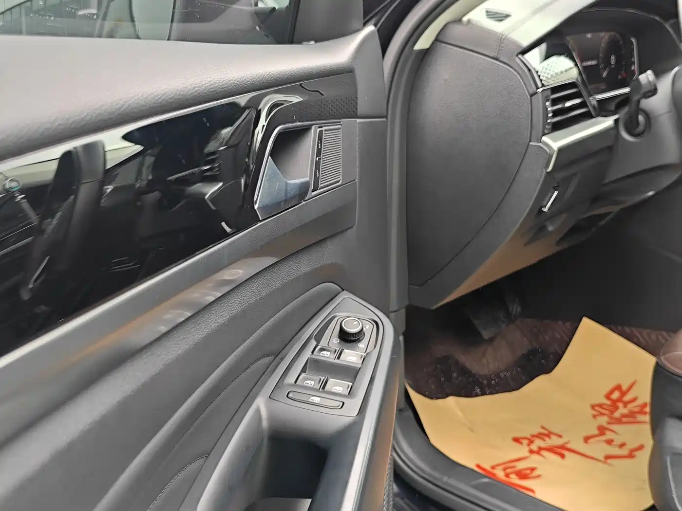 Volkswagen Passat 2023 330TSI Starlight Elite Edition фото 13