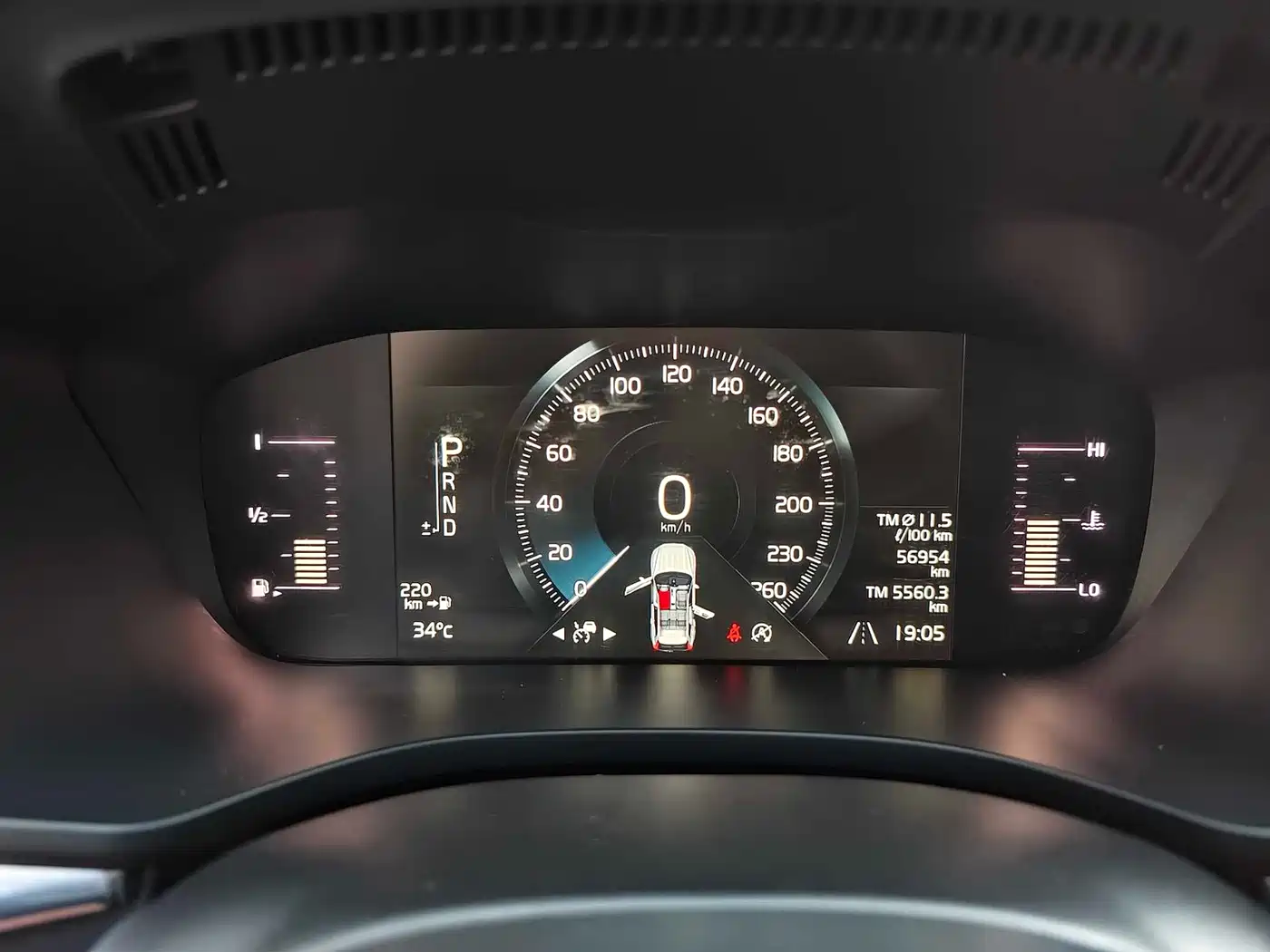 Фото 35 - Volvo XC60