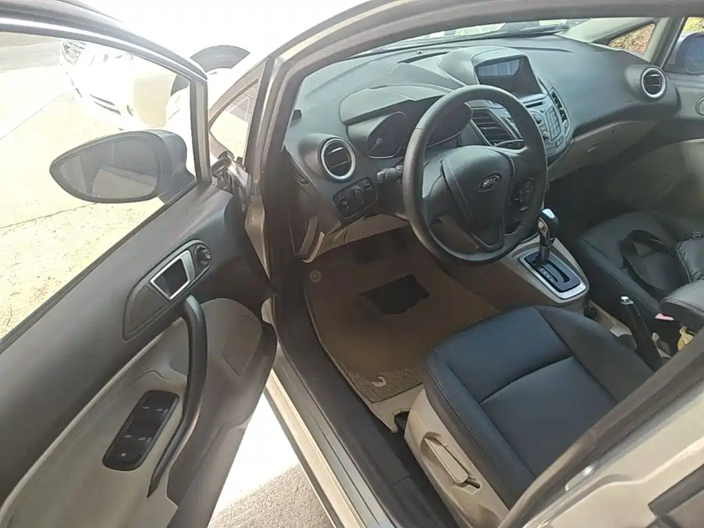 Ford Fiesta 2015 2013 Sedan 1.5L Automatic Fashion
