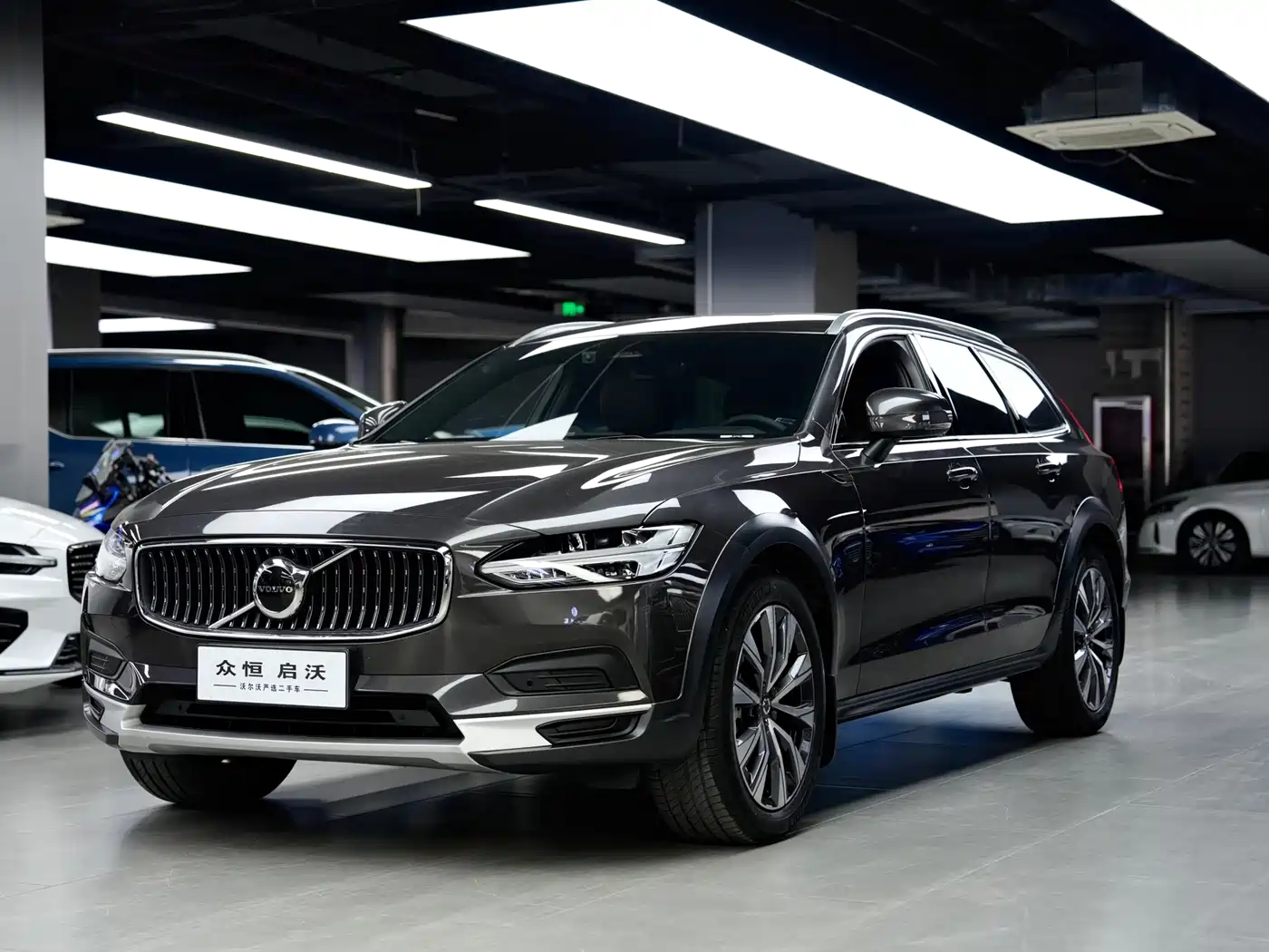 Volvo V90 2023 2024 Cross Country B5 AWD Wisdom Edition