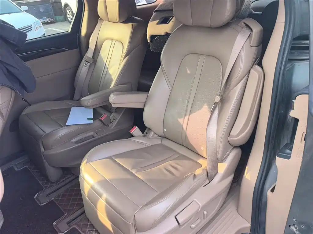 Buick GL8 2018 ES 28T Luxury Type China VI фото 17