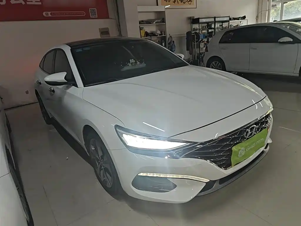 Hyundai Fista 2019 280TGDi Sport Edition China VI фото 4