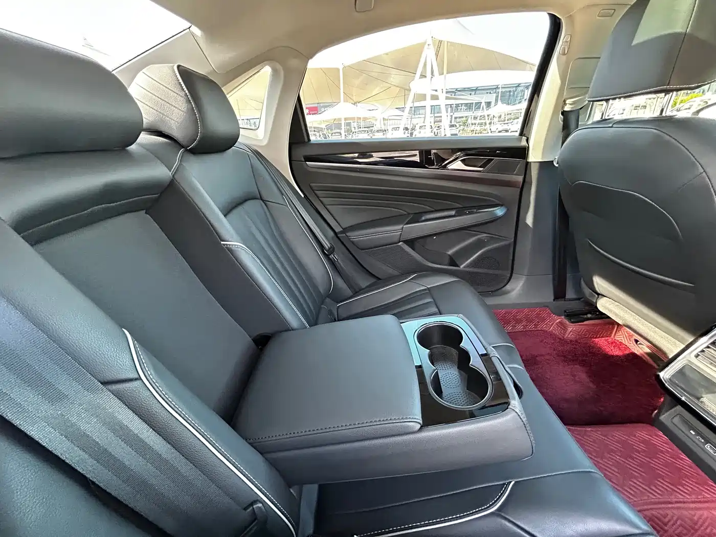 Volkswagen Passat 2022 330TSI Elite Edition фото 15